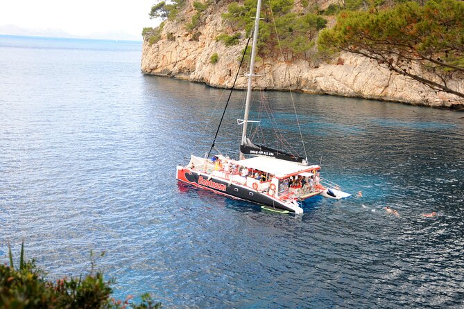 Mallorca Catamaran Tour in the Bay of Pollensa - Memorable Lunch and Drinks