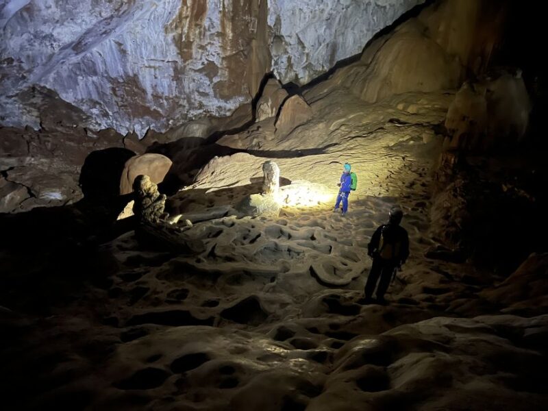 Mallorca: Cova De Sa Campana Rappelling Adventure - Exploring the Cave Formations