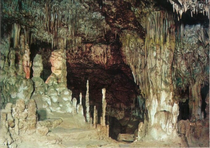 Mallorca: Day Trip to Caves of Hams & Optional Dinosaurland - Duration and Group Size