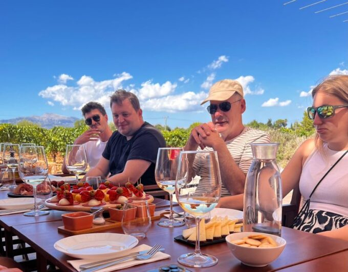 Mallorca: Discover the Secret Treasures of the Local Wine - Gourmet Lunch Included