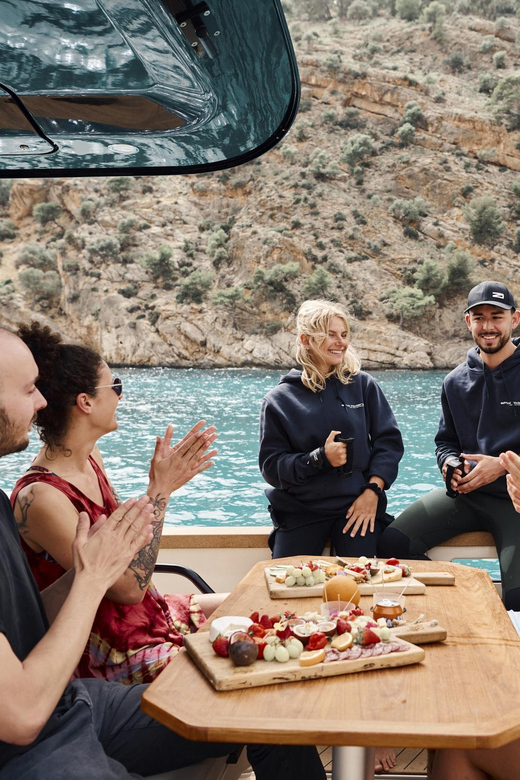 Mallorca: Electric Boat Efoil & Jetboard Adventure - Scenic Exploration