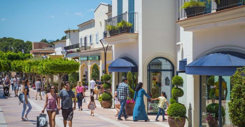 Mallorca: Fashion Outlet Shopping Excursion by Bus - Experience and Highlights