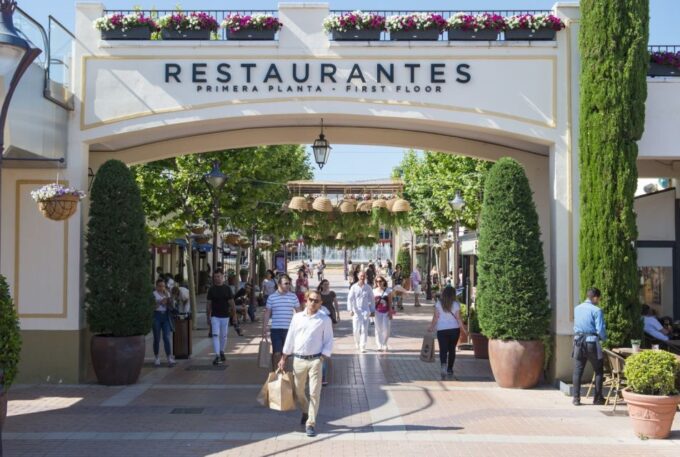 Mallorca: Fashion Outlet Shopping Excursion by Bus - Transportation and Logistics