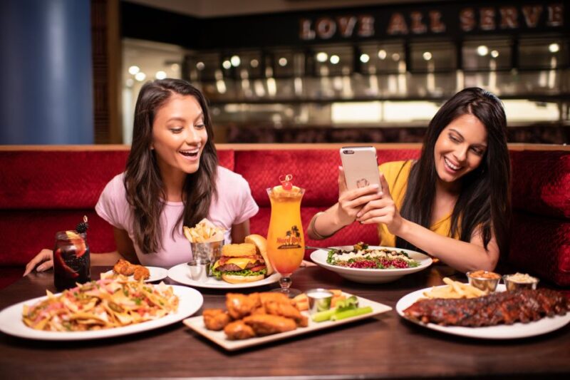 Mallorca: Hard Rock Cafe Entrance With Lunch or Dinner - Pricing and Flexibility
