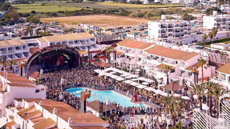 Mallorca & Ibiza Tour (Ink. Ferry, City, Beach, Club, Tapas) - Inclusions