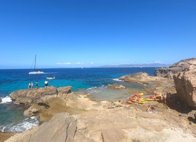 Mallorca: Sea Caves by Kayak and Snorkeling With Snack - Frequently Asked Questions