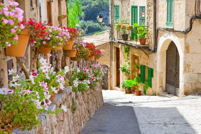 Mallorca: Valdemossa and Port of Soller Potato Cake - Key Points
