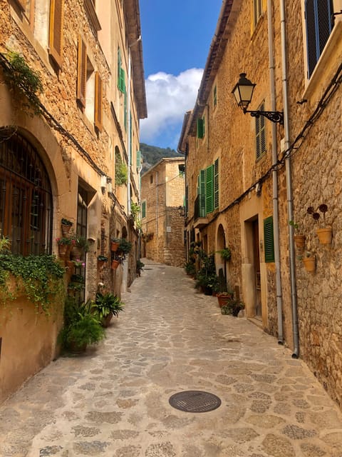 Mallorca: Valdemossa and Port of Soller Potato Cake - Itinerary Details