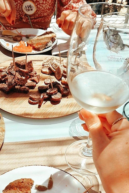 Mallorca Wine Cellar Tour XL - Incl. 3 Wine Tastings ENGLISH - Key Points
