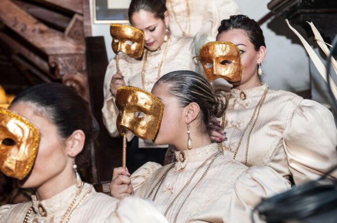 Malta: Folklore Dinner Show at a Traditional Restaurant - Unique Dining Experience