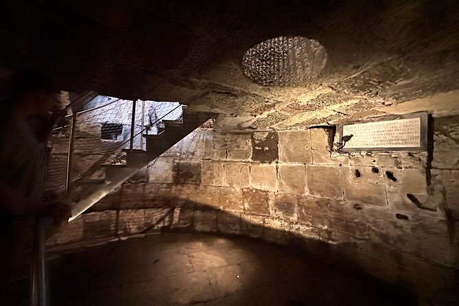 Mamertine Prison and Catacombs Small Group Tour With Driver - Tour Experience