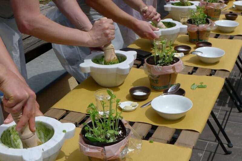 Manarola: Authentic Pesto Making Class in Cinque Terre - Host and Instruction