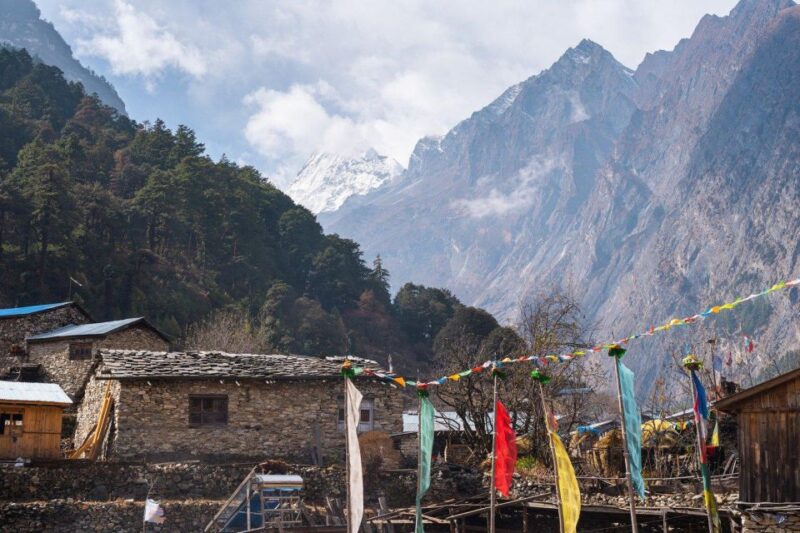 Manaslu Trek - 13 Days - Guide and Permits