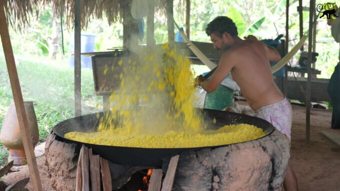 Manaus: Multi-Day Amazon Trip at Tapiri Floating Lodge - Community Engagement