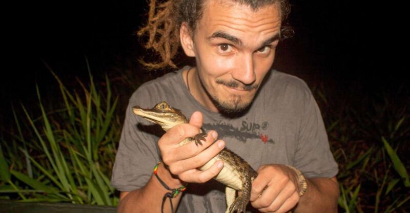 Manaus: Piranha Fishing and Alligator Watch Evening Tour - Piranha Fishing With Locals