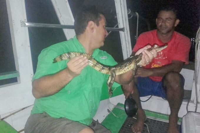 Manaus: Piranha Fishing and Alligator Watch Evening Tour - Booking and Cancellation Policy