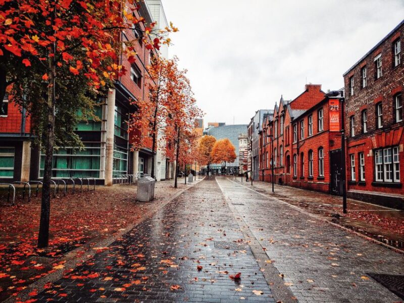 Manchester: City Exploration Mystery Outdoor Escape Game - Uncover Hidden Gems and Secrets