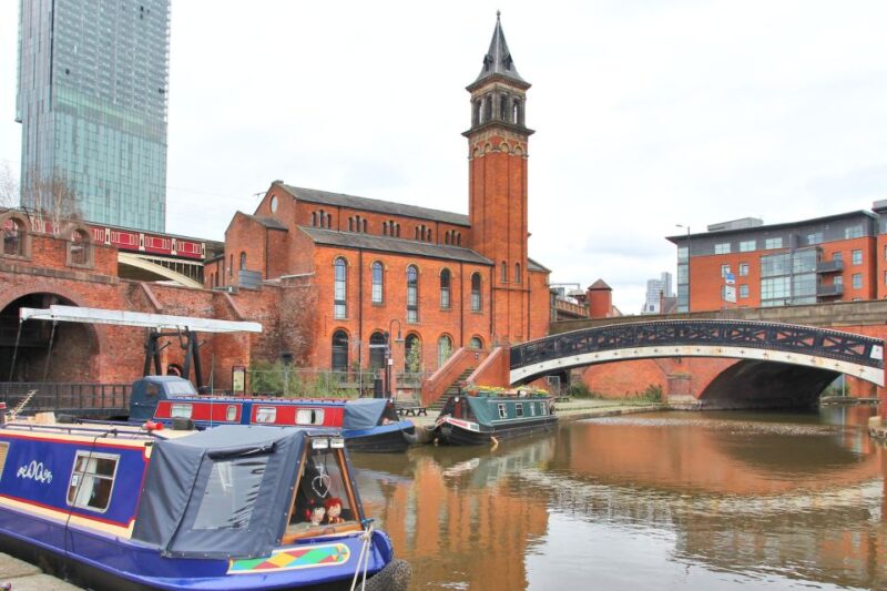 Manchester: First Discovery Walk and Reading Walking Tour - Highlights of the Tour