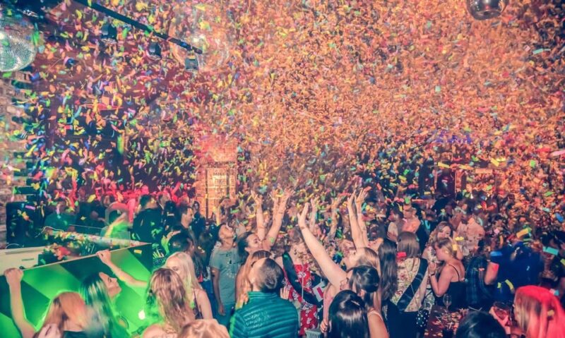 Manchester: Guided Bar Crawl With Shots and Nightclub Entry - Meeting Point and Schedule