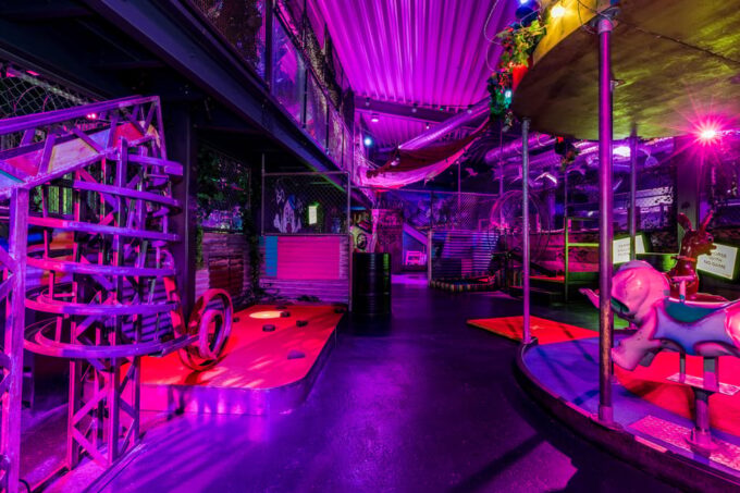 Manchester: Junkyard Golf Club Tickets for 9 or 18 Holes - Unique Golfing Experiences