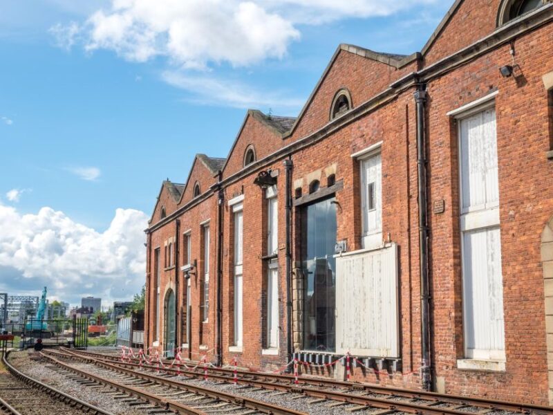 Manchester: Private Architecture Tour With a Local Expert - Post-Industrial Transformation of the City