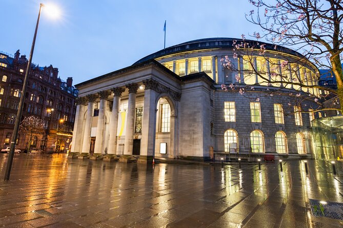 Manchester Scavenger Hunt and Highlights Self-Guided Tour - Tour Highlights