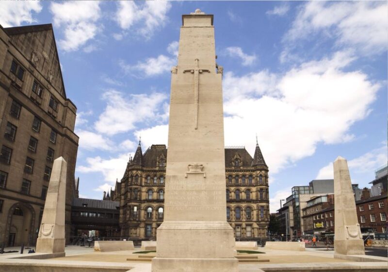 Manchester Scavenger Hunt and Sights Self-Guided Tour - Key Points