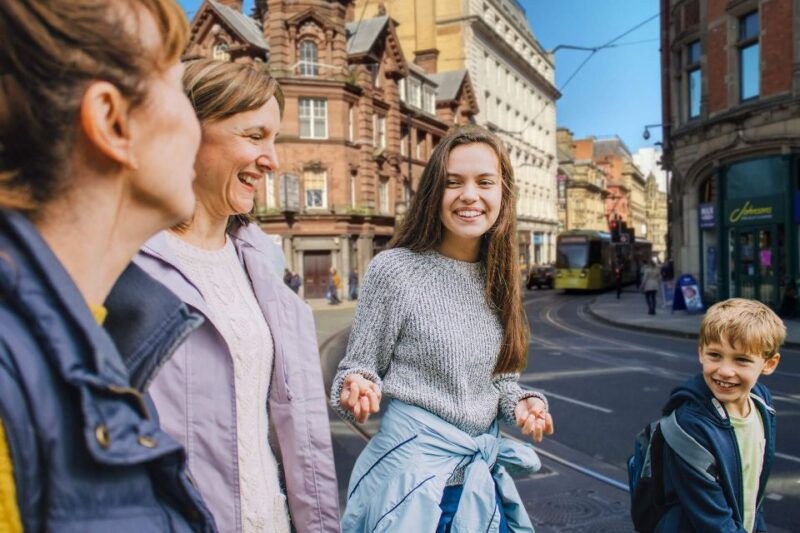 Manchester: Self-Guided City Sightseeing Treasure Hunt - Duration and Accessibility