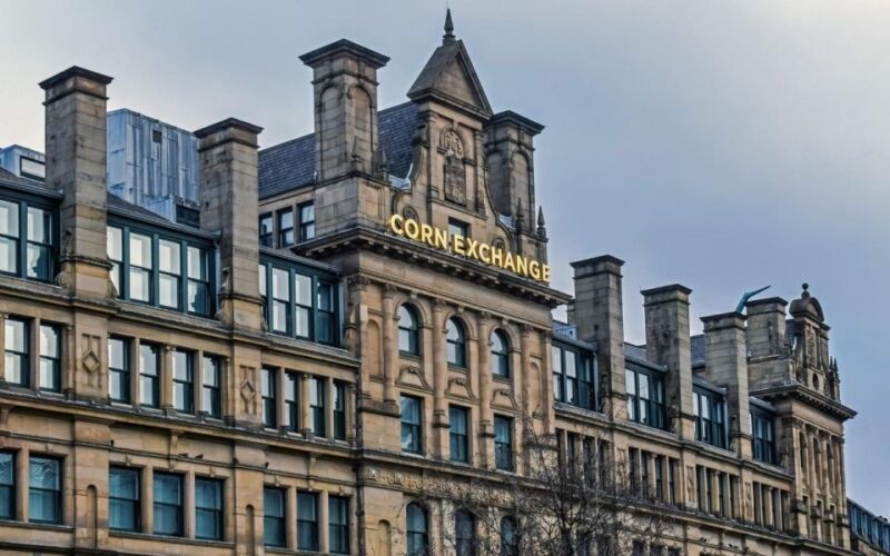 Manchester: Self-Guided City Walk & Inmersive Treasure Hunt - Exploring Manchesters Streets