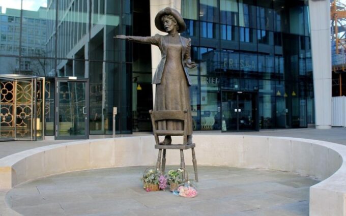 Manchester: Self-Guided City Walk & Inmersive Treasure Hunt - Discovering Hidden Gems
