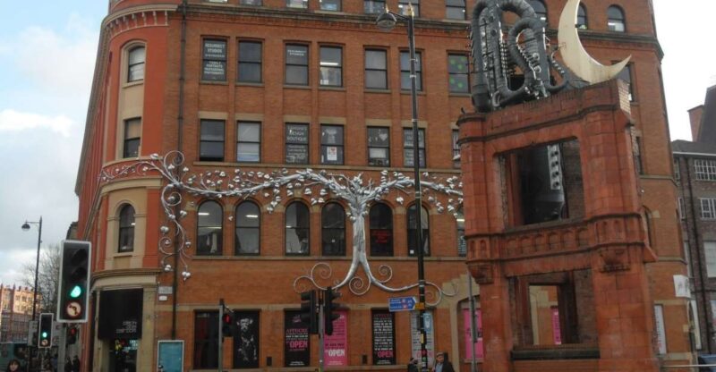 Manchester: Self-Guided Musical Outdoor Escape Game - Discovering Influential Bands and Venues