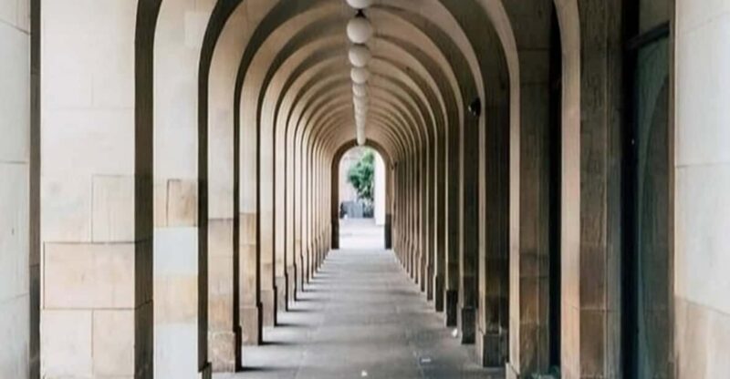 Manchester: Sightseeing Walking Custom Tour With a Guide - Tour Experience