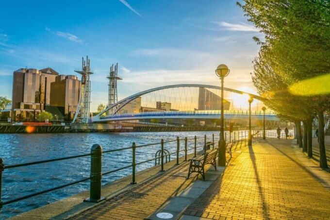 Manchester: Sightseeing Walking Custom Tour With a Guide - Guided Languages