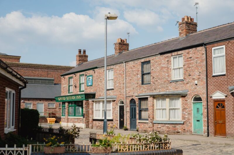 Manchester: The Coronation Street Experience - Photo Opportunities