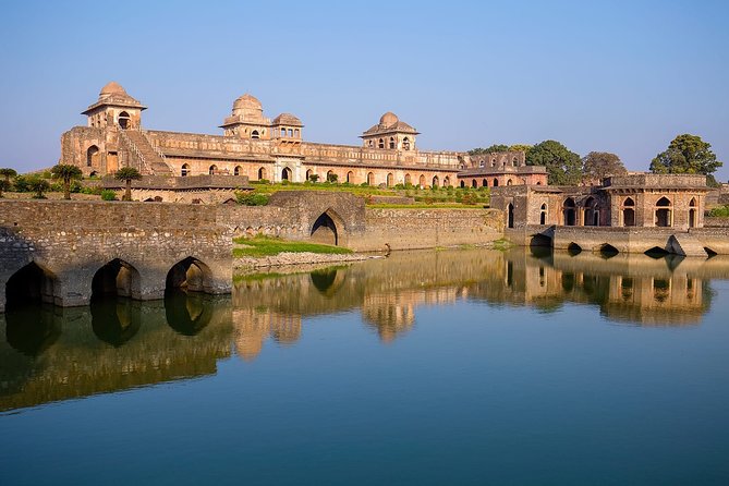 Mandu Full Day Tour From Indore - Jahaz Mahal