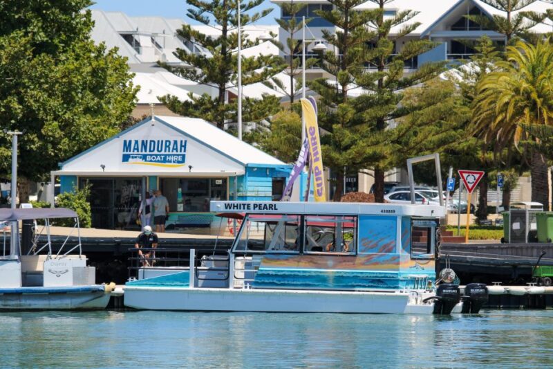 Mandurah: Sightseeing Dolphin Cruise With Tour Guide - Boat Tour Details