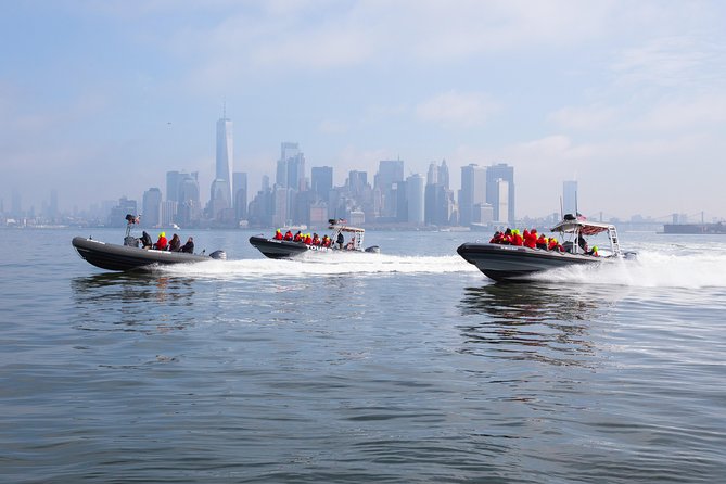 Manhattan Adventure Sightseeing Boat Tour - Views of Manhattan Landmarks