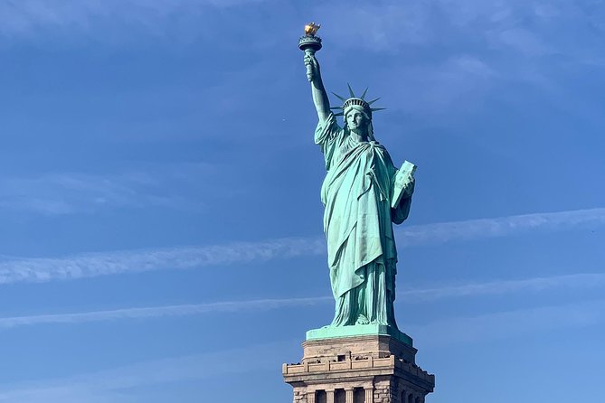 Manhattan Adventure Sightseeing Boat Tour - Panoramic City Skyline