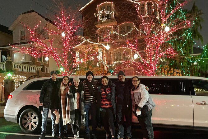Manhattan and Dyker Heights Christmas Lights Tour by Limousine - Visiting Rockefeller Center