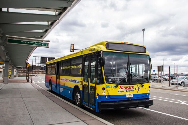 Manhattan: Bus Transfer From/To Newark Airport - Key Points