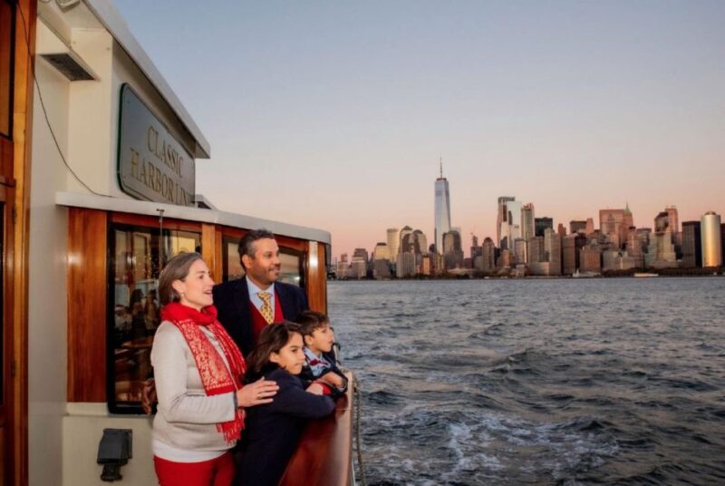 Manhattan: Statue and Skyline Cruise Aboard a Luxury Yacht - Meeting Location and Details