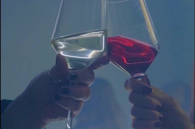 Manicure, Pedicure and Wine Tasting Experience - Why Choose This Experience?
