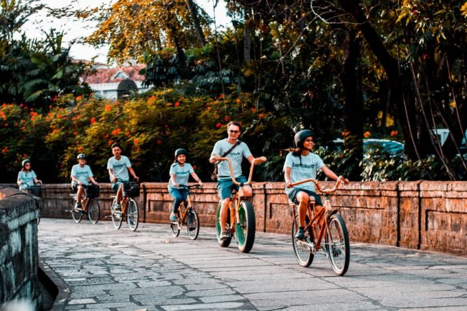 Manila: Historical Bamboo Bike Tour in Intramuros - Tour Inclusions and Amenities