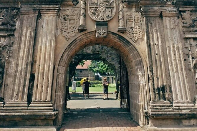 Manila Old & New City Walking Tour With A Guide - Practical Tips for the Tour