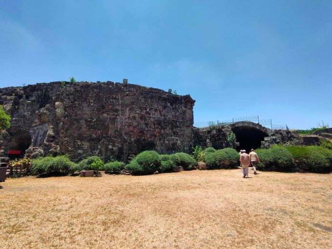 Manila: Rich History of Intramuros Private Tour - Exploring Intramuros Historic Landmarks