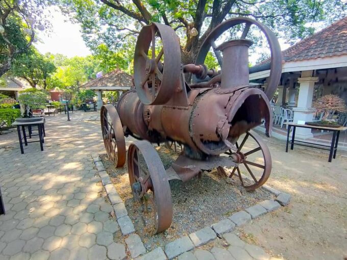 Manila: Rich History of Intramuros Private Tour - Experiencing Spanish-Era Charm