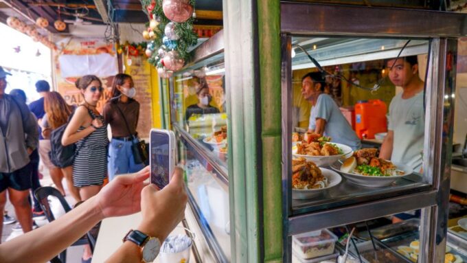 Manila: Sightseeing and Food Walking Tour With Tastings - Recommended Items