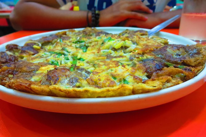 Manilas Culinary Expedition: The Ultimate Food and Market Tour - Personalized Guidance From Knowledgeable Guides