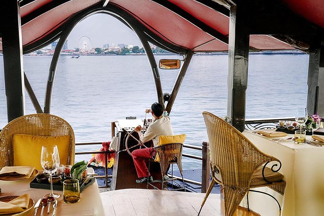Manohra Luxurious Dinner Cruise in Bangkok - Meeting and Pickup Logistics
