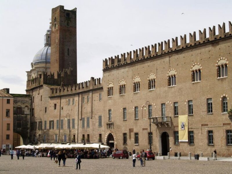 Mantua Private Guided Walking Tour - Key Points
